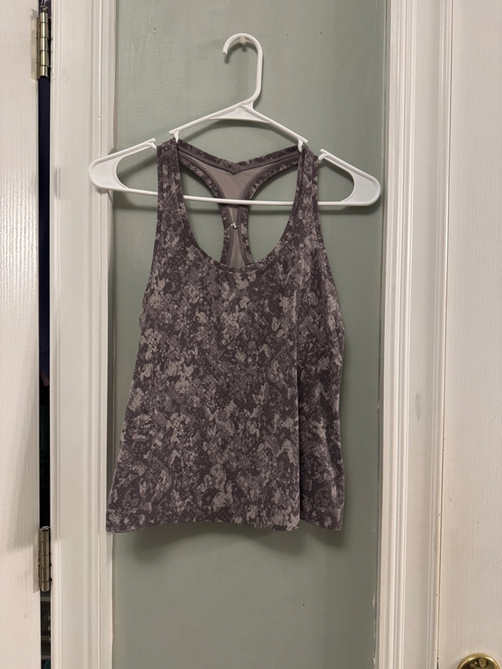 Lululemon tank top